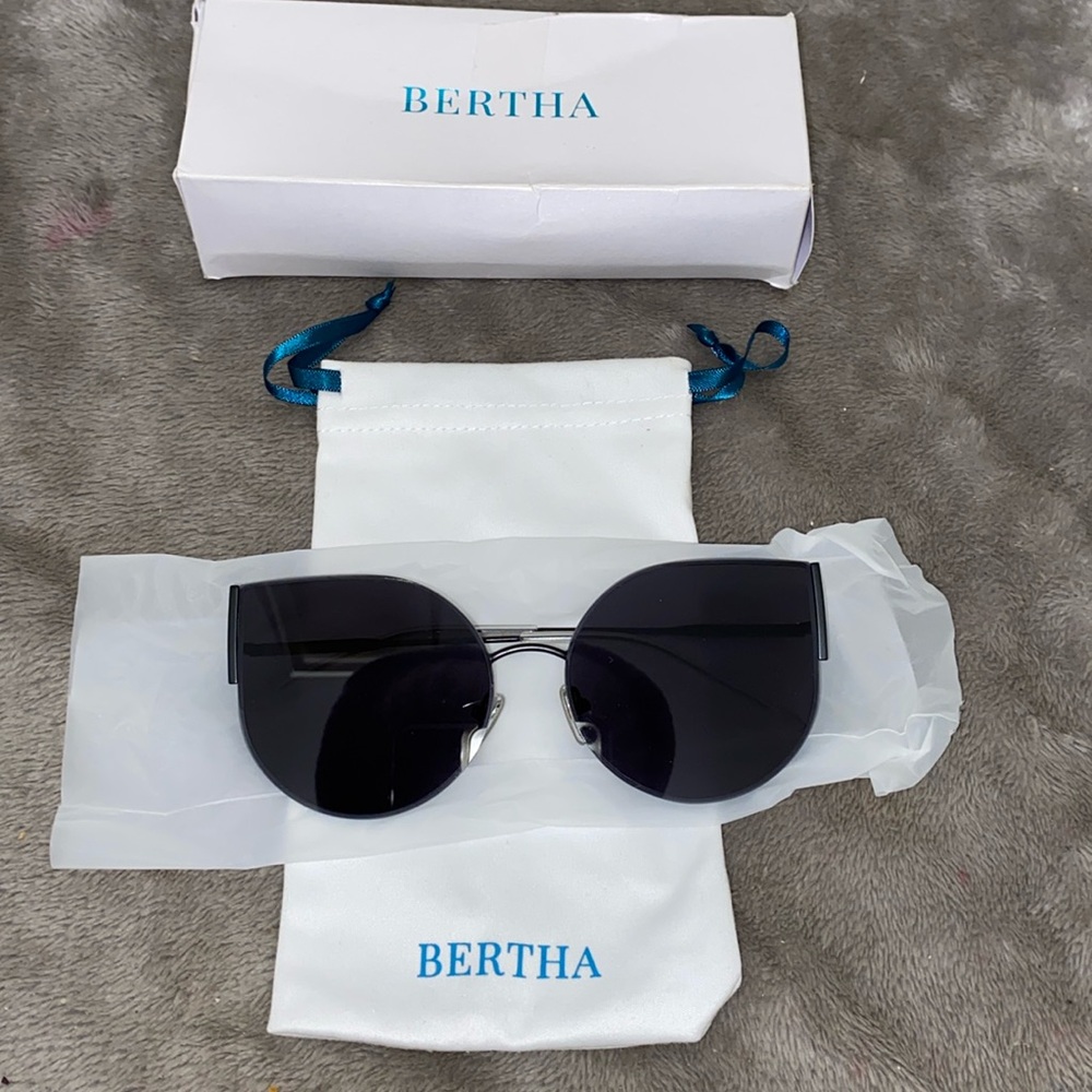 0221 Bertha Sunglasses